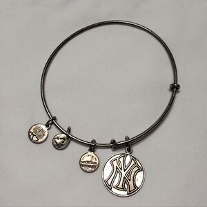 Alex and Ani MLB New York Yankees